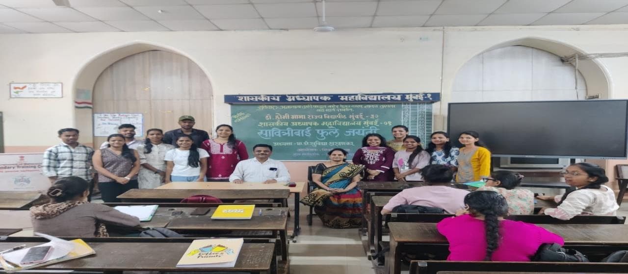 Marathi Bhasha Din Presenters (Image 3) at Secondary Training College, Mumbai